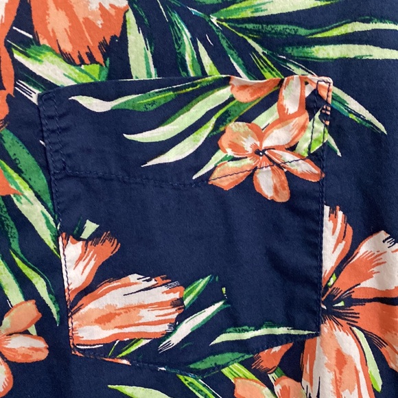 Aeropostale Mens Hawaiin Shirt Medium Tropical Floral Button Up Short Sleeve - Picture 7 of 11